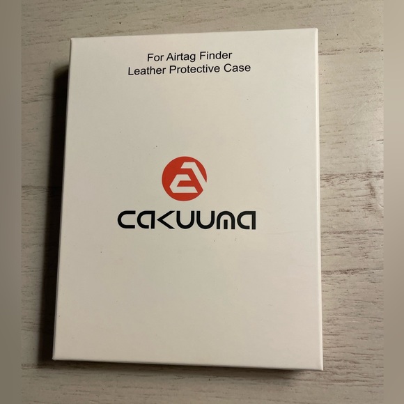 Cakuuma Leather AirTag holder - Picture 3 of 4